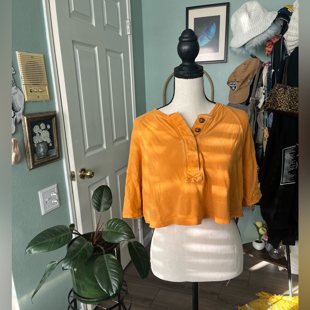 Cute orange crop top🍊🍊